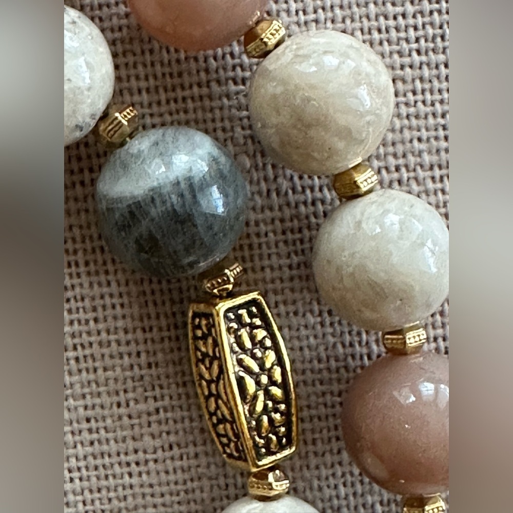 22 inch Moonstone and Jasper bead necklace NWOT - Picture 3 of 16